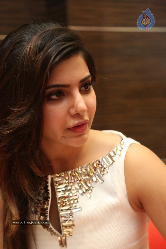 Samantha New Photos - 28 / 71 photos