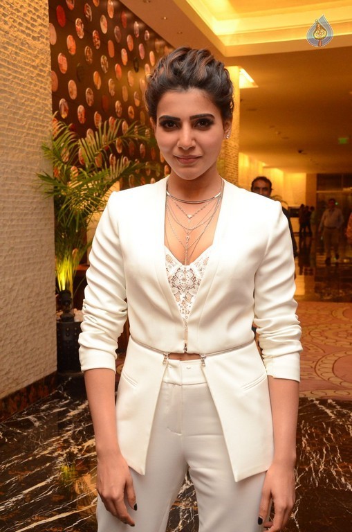 Samantha New Photos - 39 / 55 photos