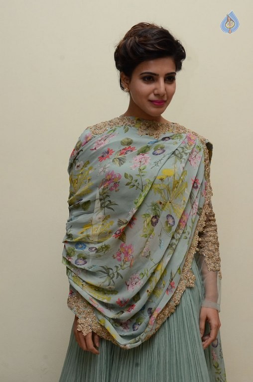 Samantha New Pics - 27 / 42 photos