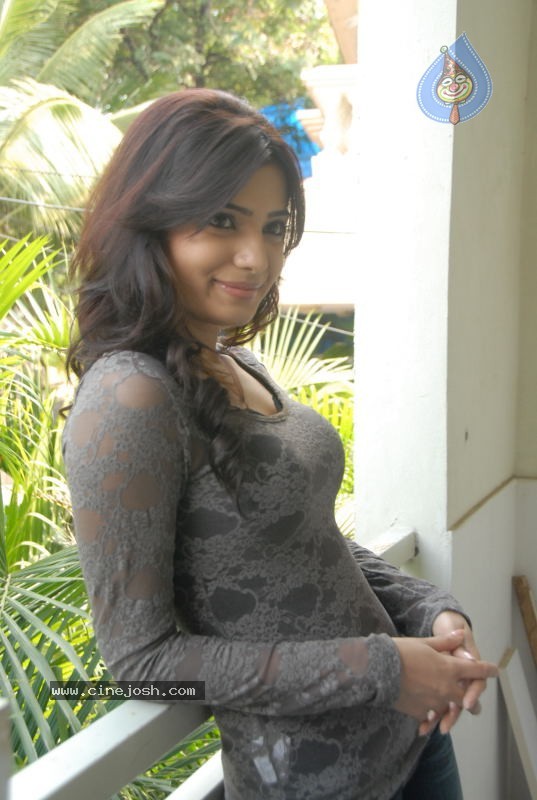 Samantha New Stills - 40 / 89 photos