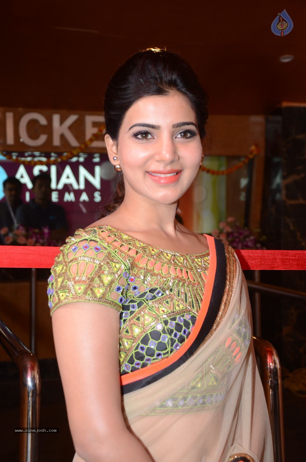 Samantha Stills - 2 / 60 photos