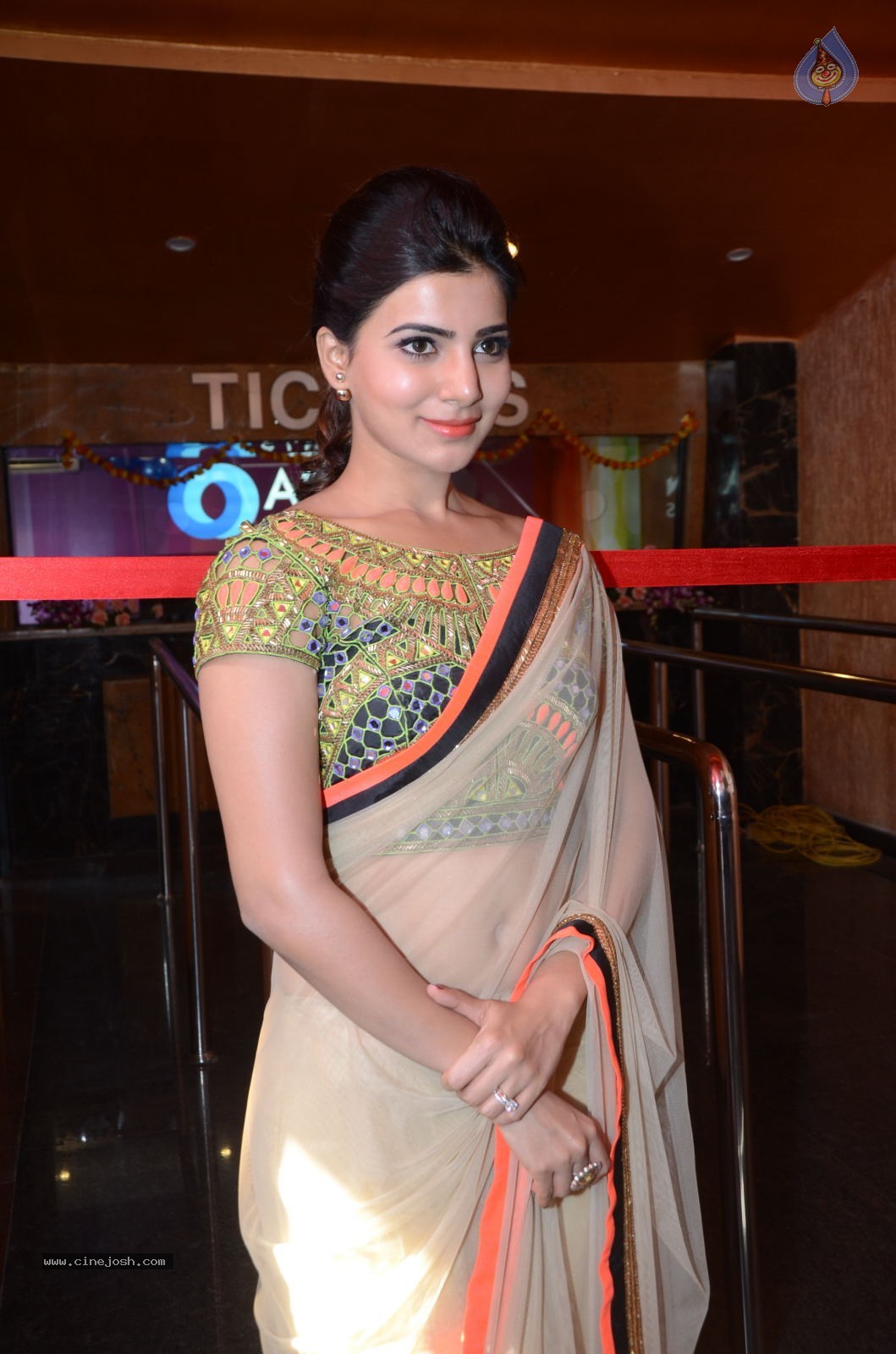 Samantha Stills - 58 / 60 photos