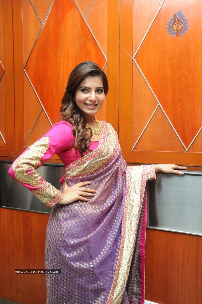 Samantha Walks the Ramp at Surat Dreams Fashion Show - 25 / 39 photos