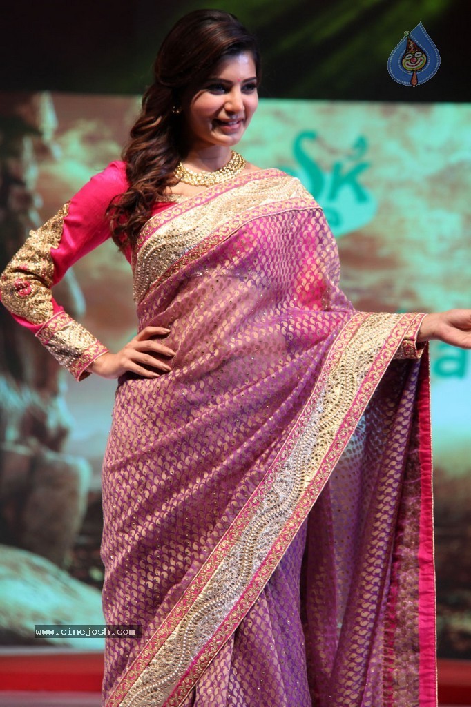 Samantha Walks the Ramp at Surat Dreams Fashion Show - 26 / 39 photos