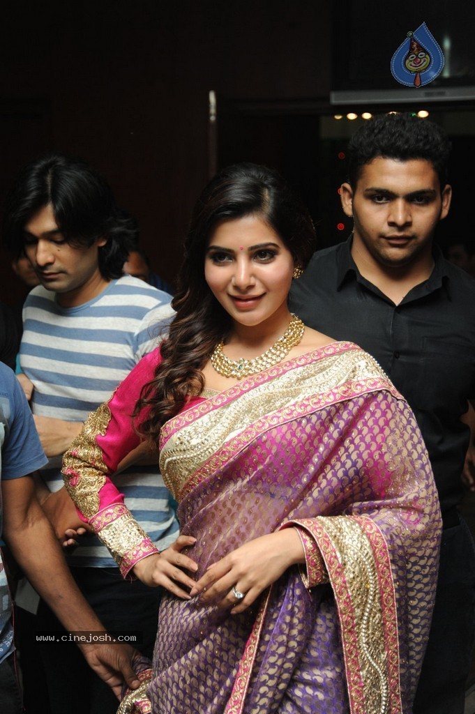 Samantha Walks the Ramp at Surat Dreams Fashion Show - 36 / 39 photos