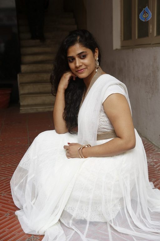 Samatha New Pics - 25 / 42 photos