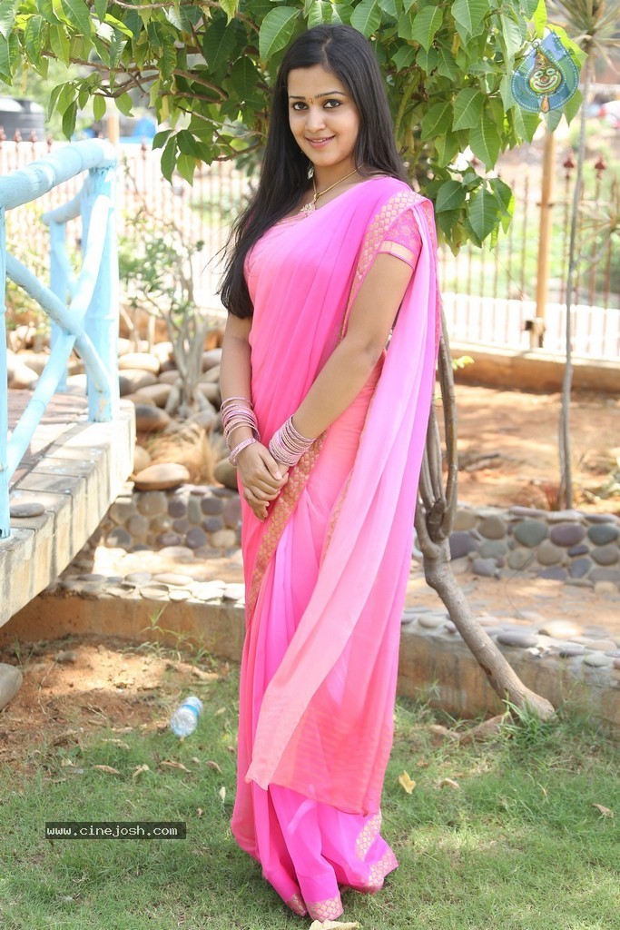 Samskruthi New Stills - 4 / 28 photos