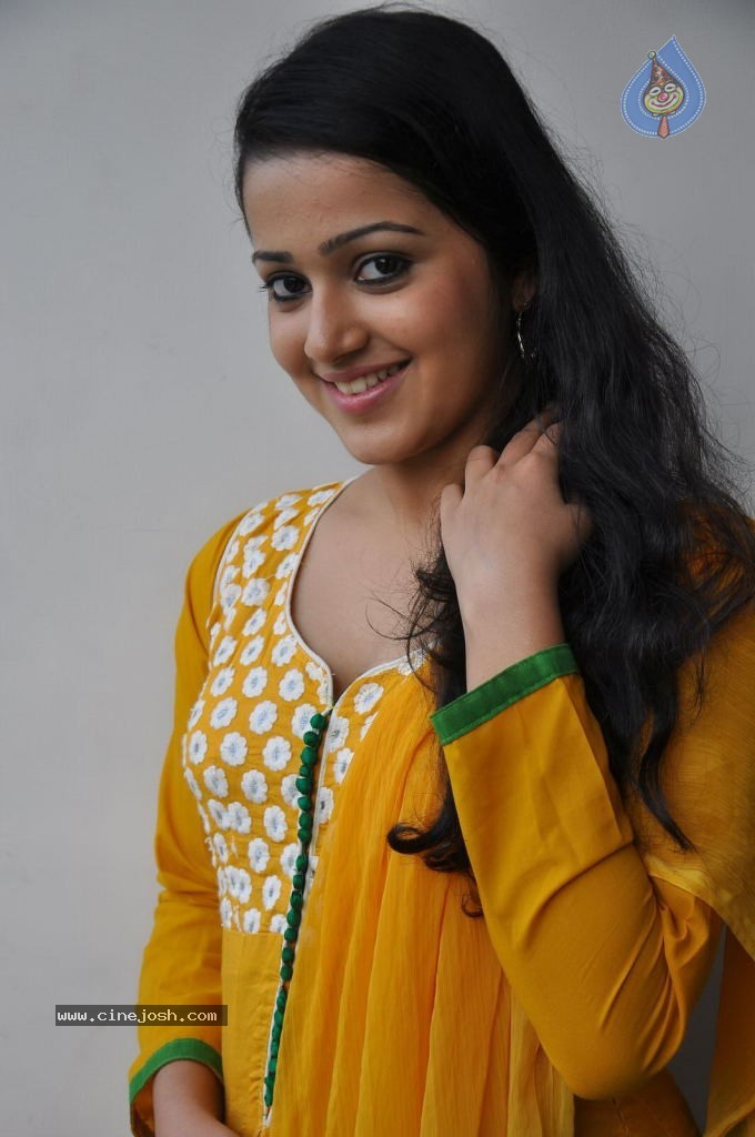 Samskruthy Stills - 66 / 105 photos