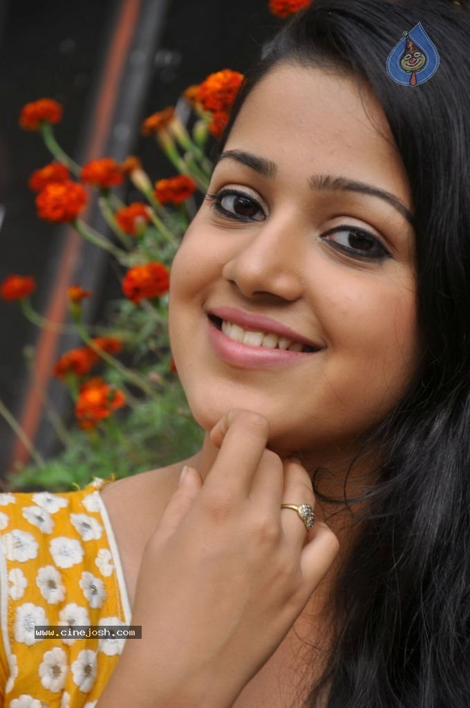 Samskruthy Stills - 79 / 105 photos