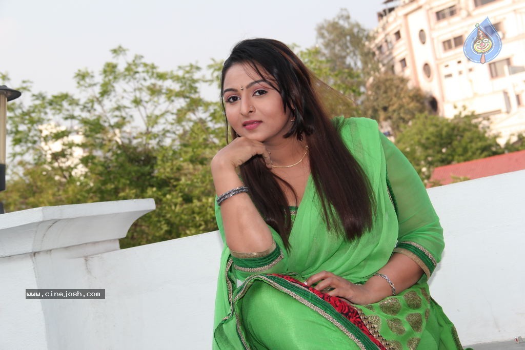 Samvritha Sunil Gallery - 6 / 94 photos