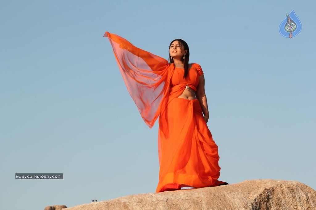 Samvritha Sunil Hot Stills - 11 / 95 photos