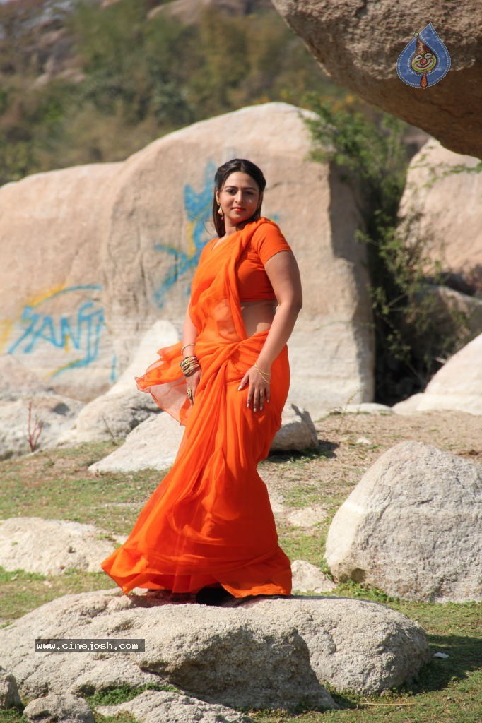 Samvritha Sunil Hot Stills - 15 / 95 photos