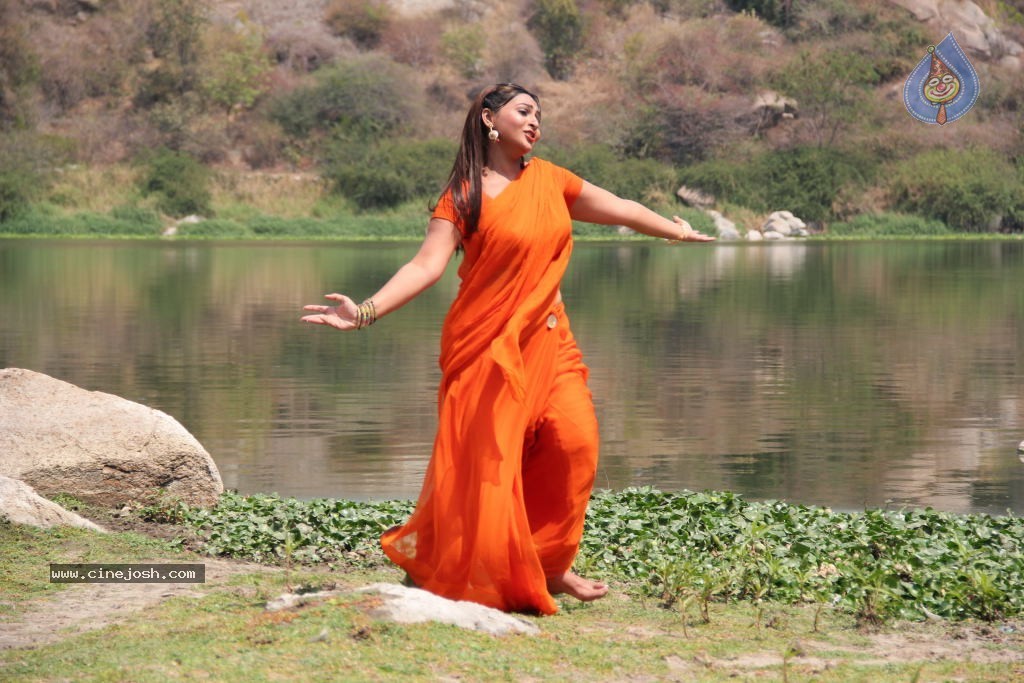 Samvritha Sunil Hot Stills - 18 / 95 photos