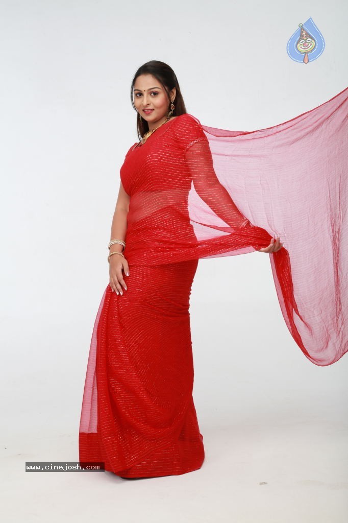 Samvritha Sunil Hot Stills - 38 / 95 photos