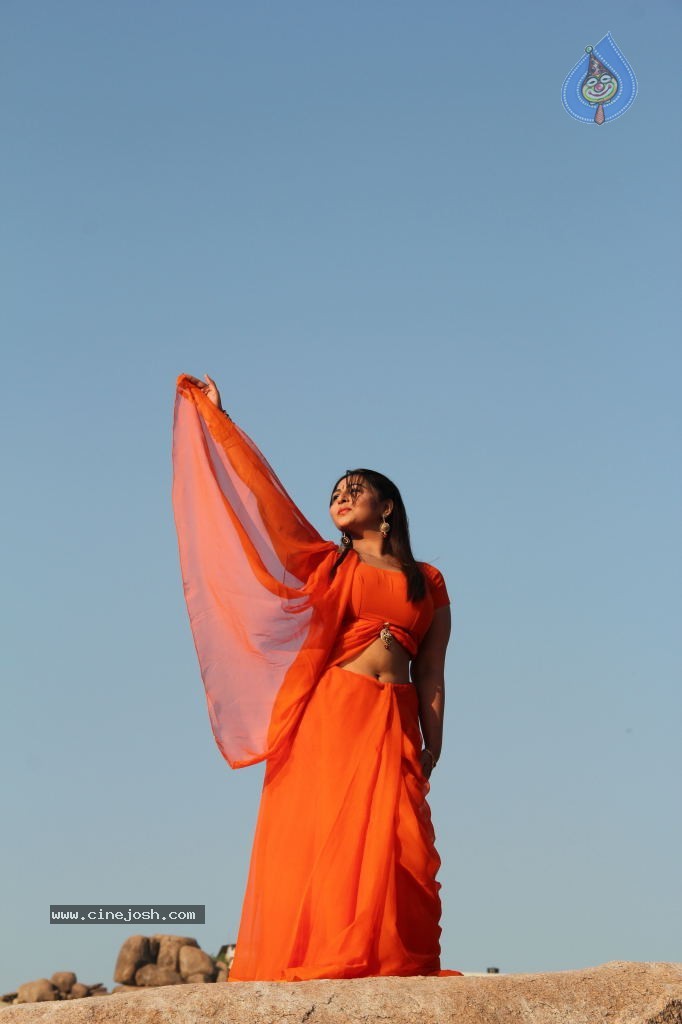 Samvritha Sunil Hot Stills - 89 / 95 photos