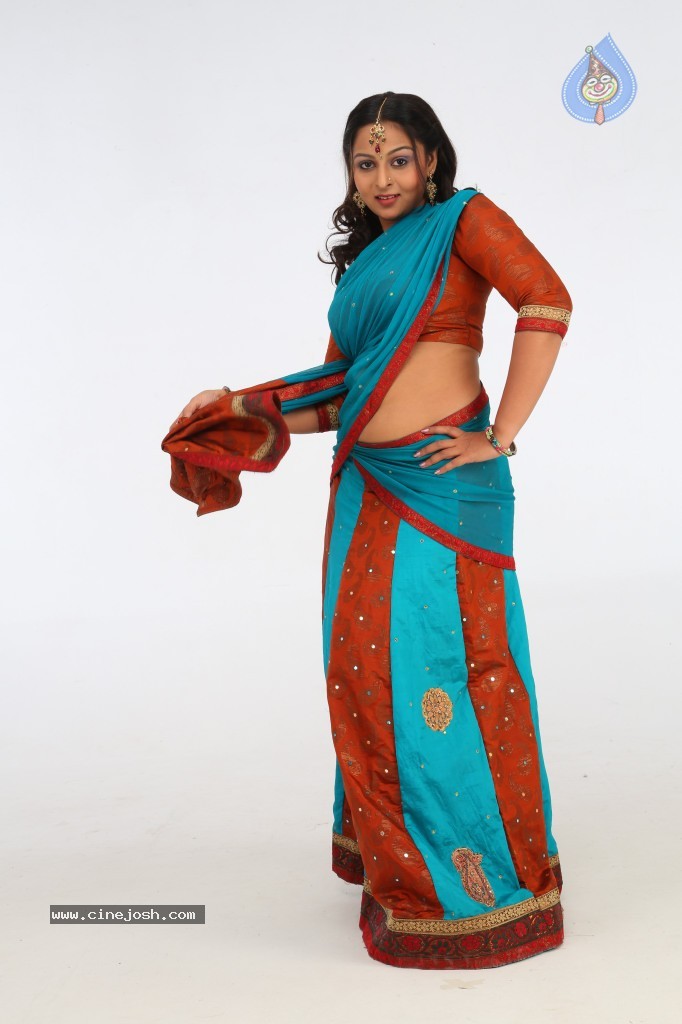 Samvritha Sunil Hot Stills - 12 / 30 photos