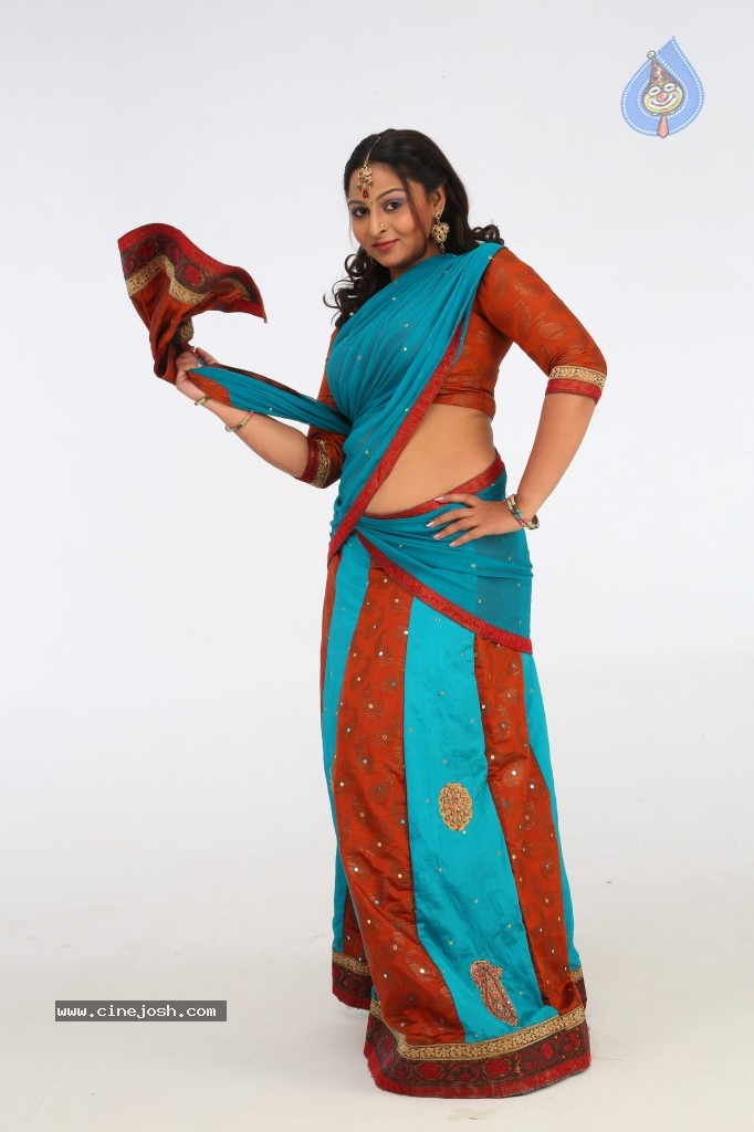 Samvritha Sunil Hot Stills - 22 / 30 photos