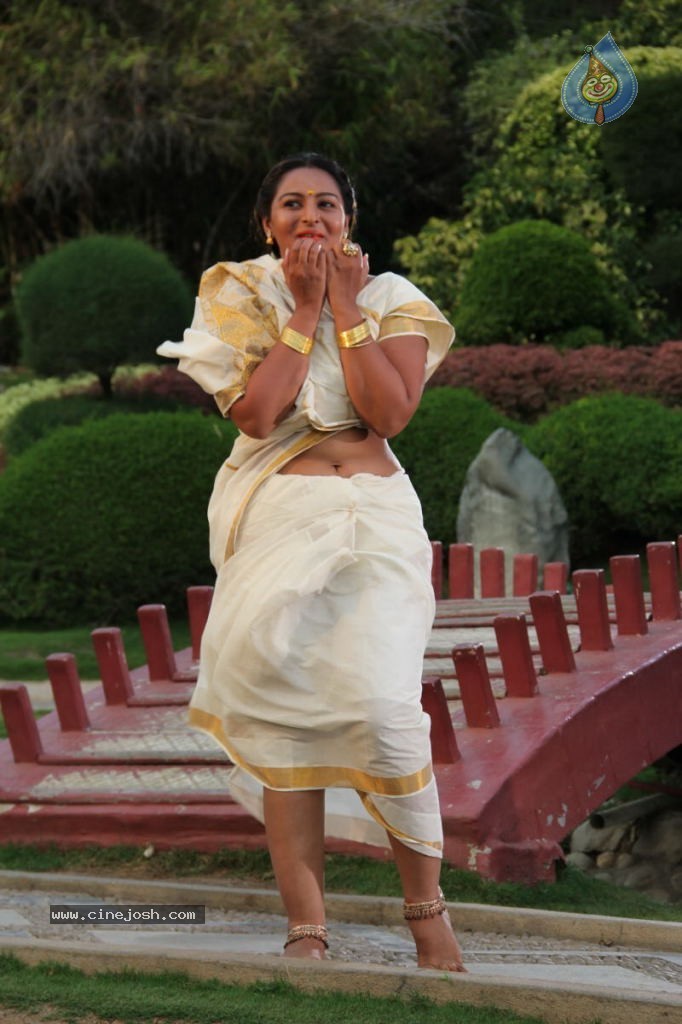 Samvritha Sunil Stills - 80 / 89 photos