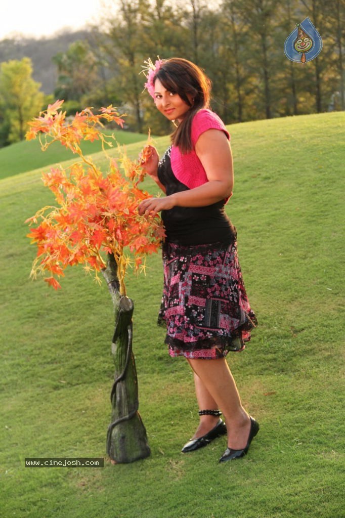 Samvritha Sunil Stills - 84 / 89 photos