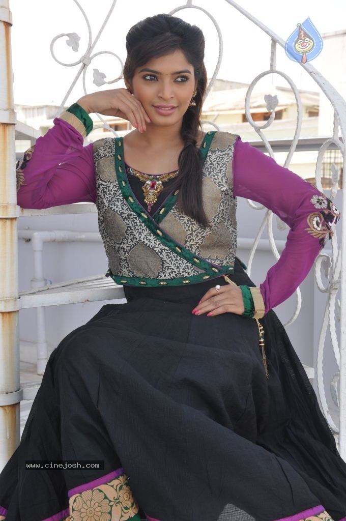 Sanchita Shetty New Stills - 44 / 70 photos