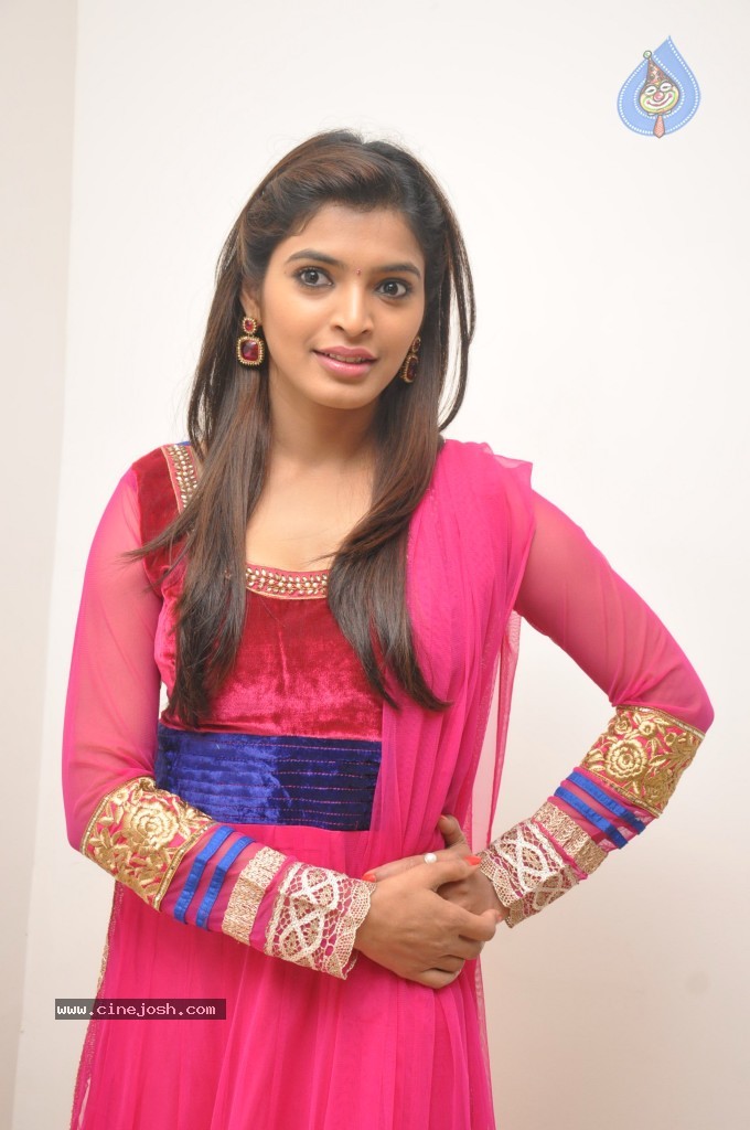 Sanchita Shetty Photos - 18 / 48 photos