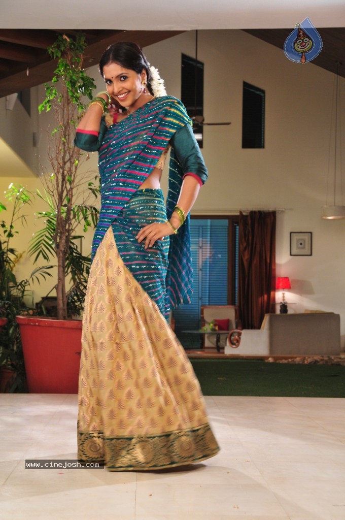 Sanchitha Padukone New Pics - 9 / 37 photos