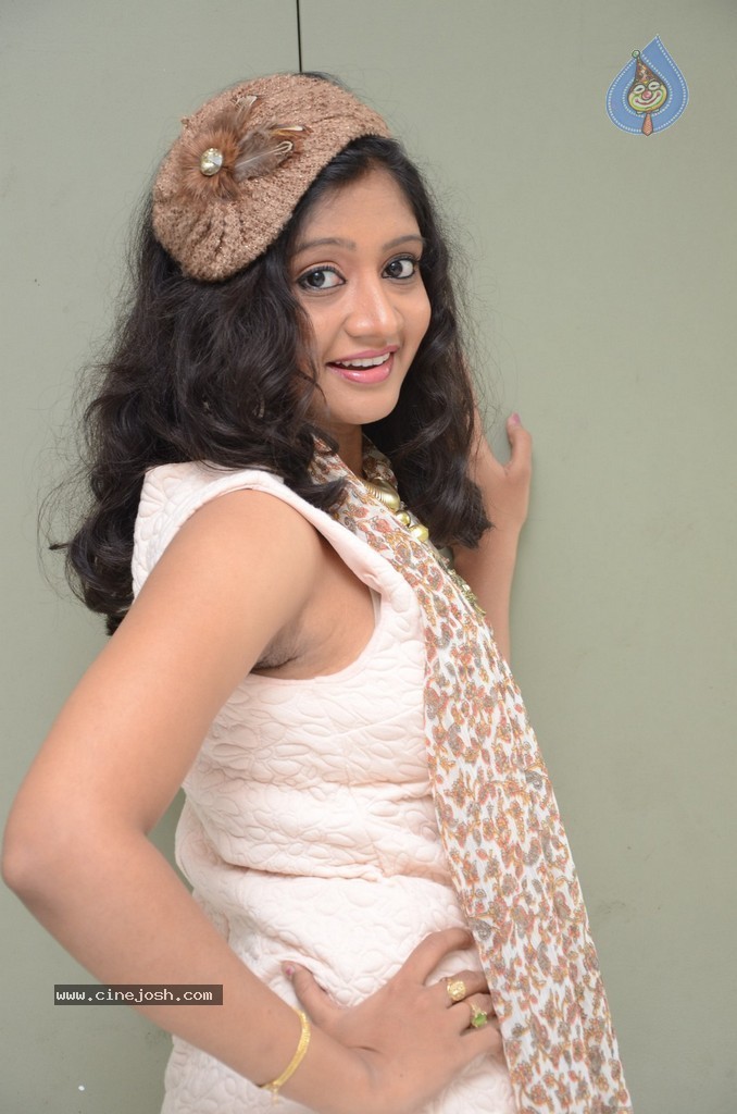 Sandeepthi Latest Stills - 11 / 66 photos