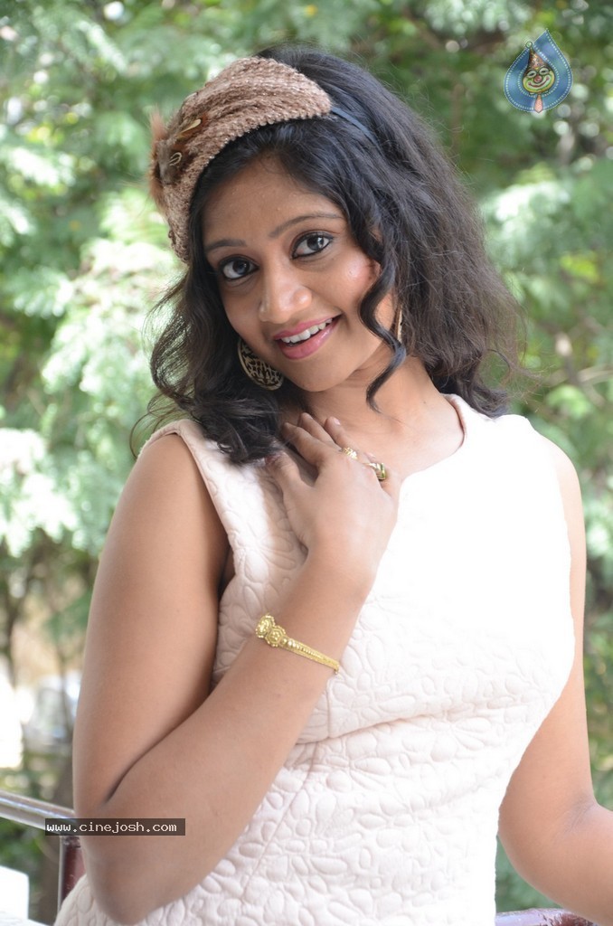 Sandeepthi Latest Stills - 12 / 66 photos
