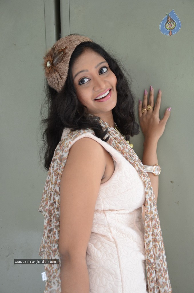 Sandeepthi Latest Stills - 18 / 66 photos