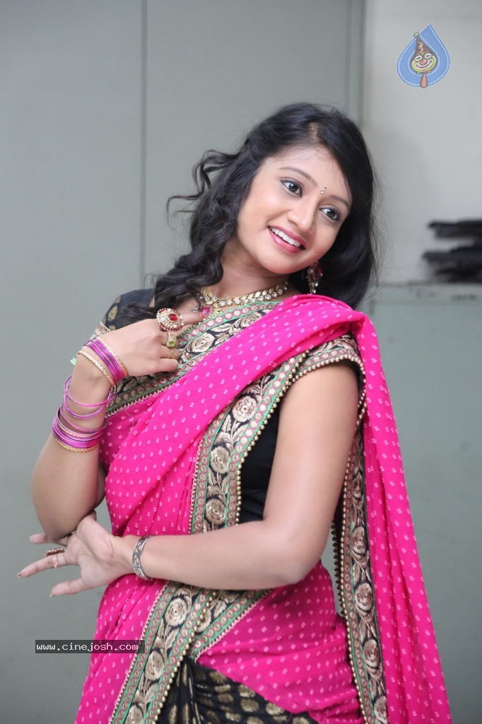 Sandeepthi Latest Stills - 43 / 72 photos