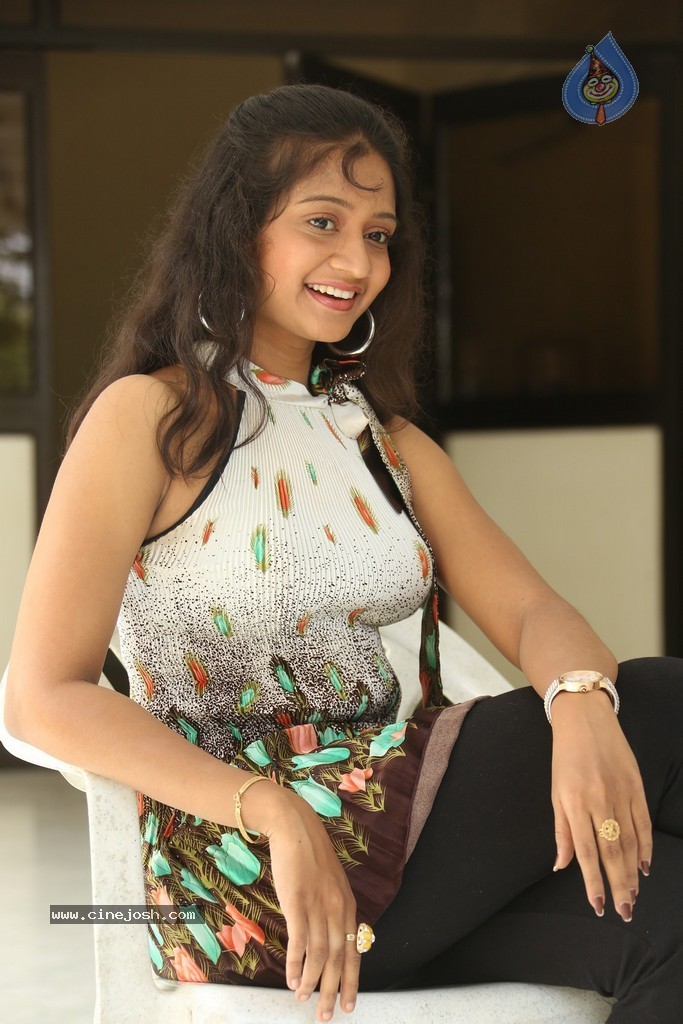 Sandeepthi Latest Stills - 8 / 107 photos