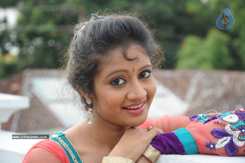 Sandeepthi New Pics - 2 / 95 photos