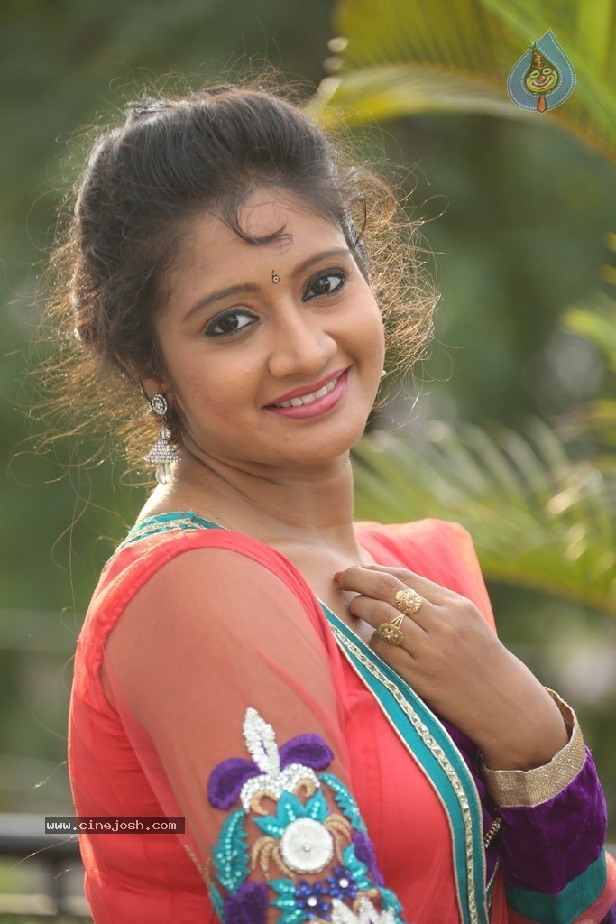 Sandeepthi New Pics - 10 / 95 photos