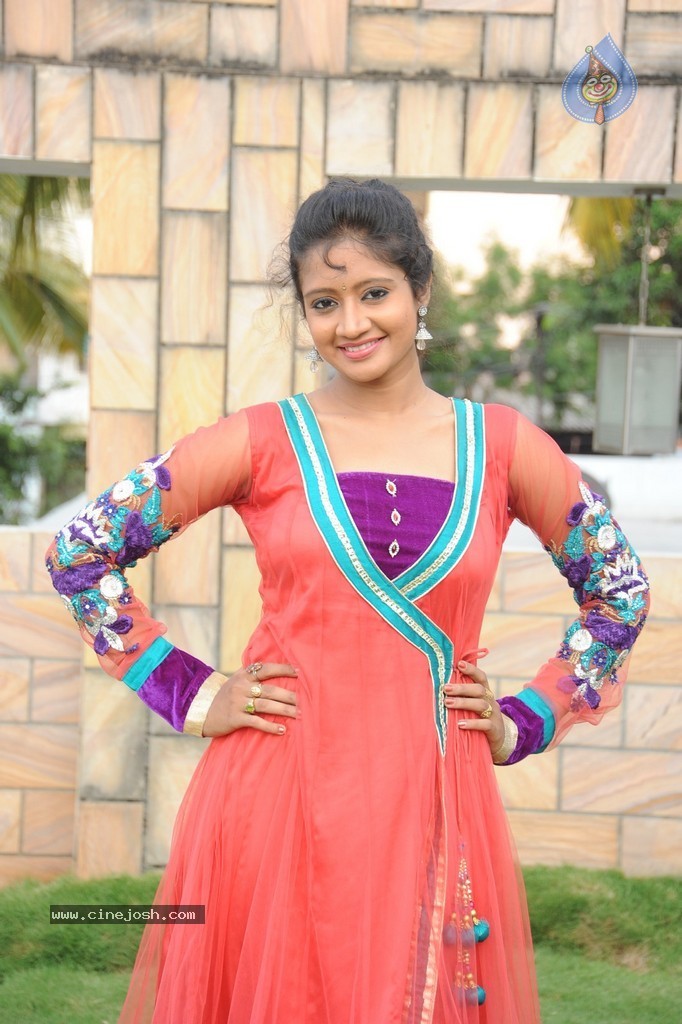 Sandeepthi New Pics - 21 / 95 photos