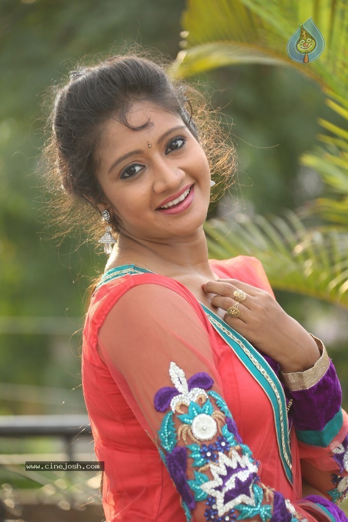 Sandeepthi New Pics - 22 / 95 photos