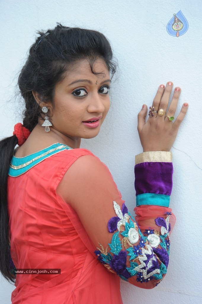 Sandeepthi New Pics - 35 / 95 photos