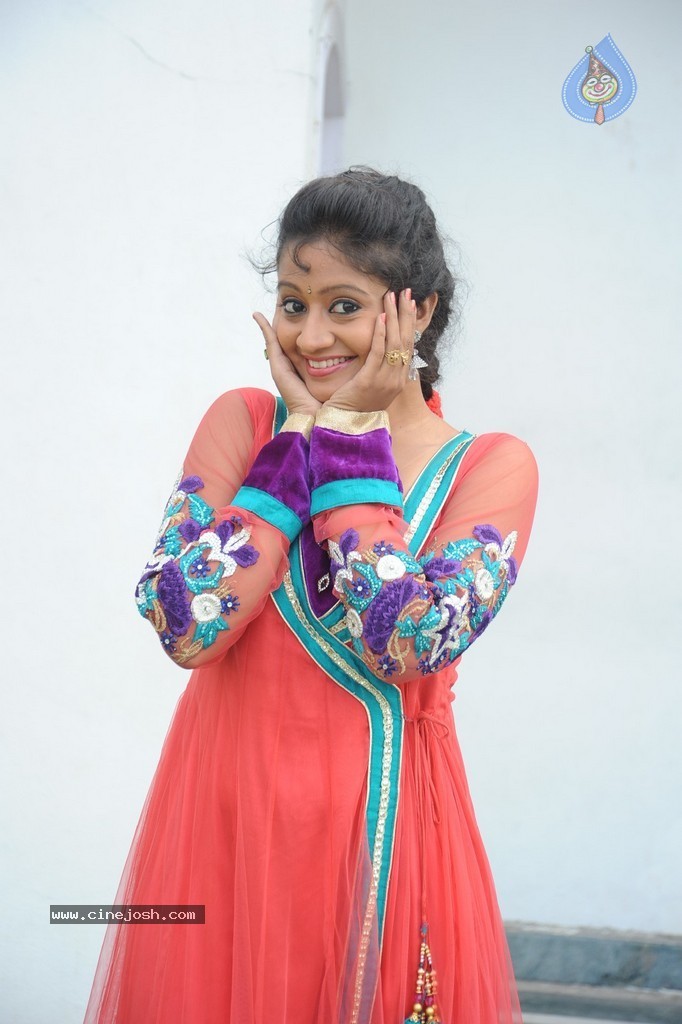 Sandeepthi New Pics - 48 / 95 photos