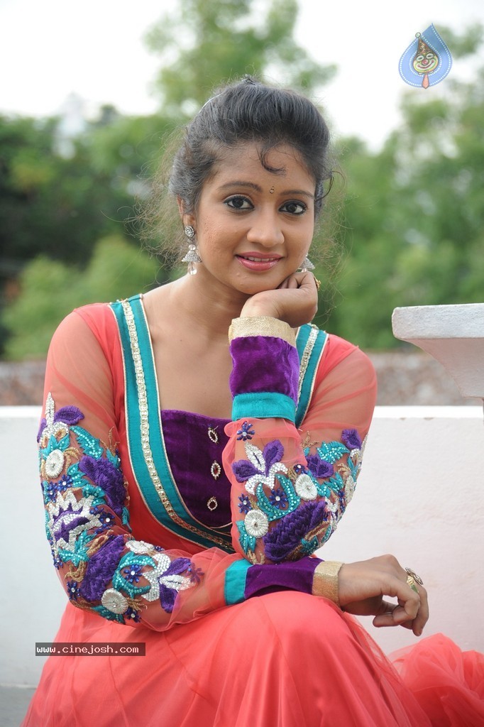 Sandeepthi New Pics - 54 / 95 photos