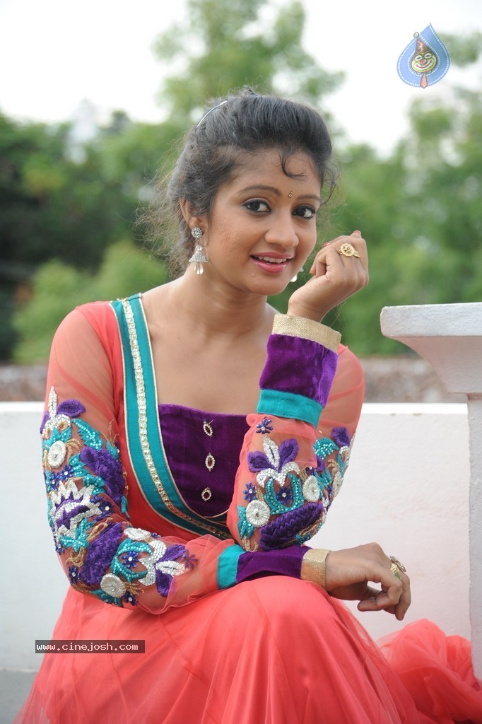 Sandeepthi New Pics - 76 / 95 photos