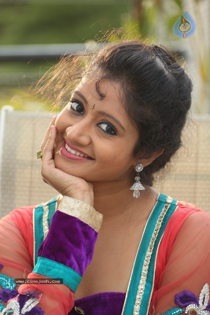 Sandeepthi New Pics - 77 / 95 photos