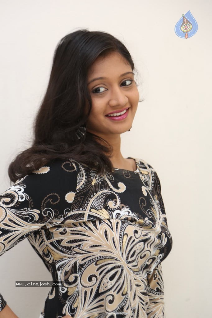 Sandeepthi New Pics - 21 / 84 photos