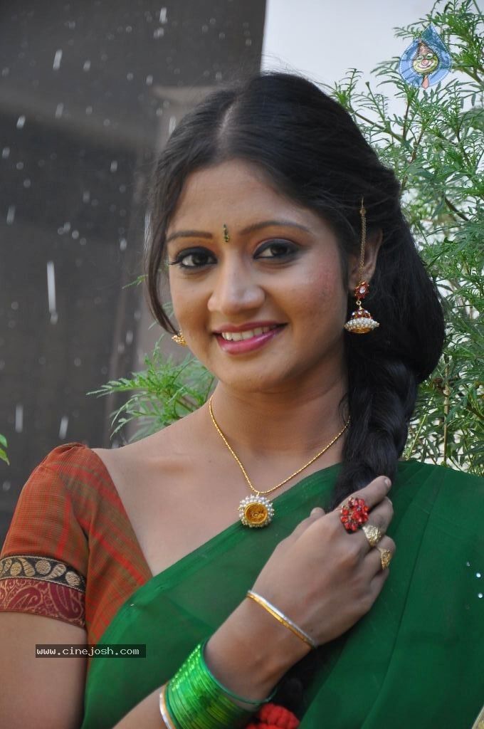 Sandeepti New Stills - 12 / 50 photos