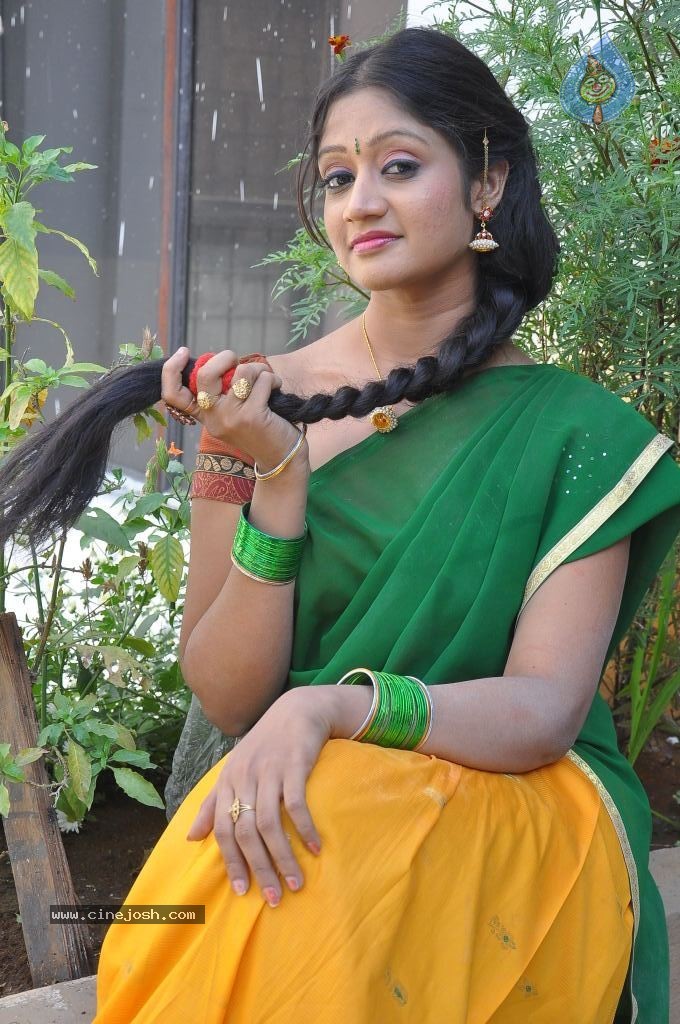 Sandeepti New Stills - 49 / 50 photos