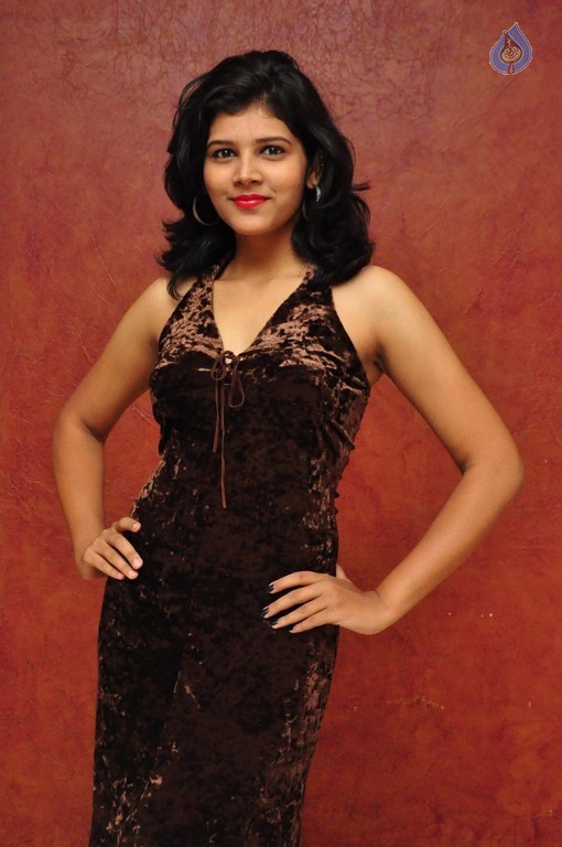 Sangeetha Gallery - 29 / 40 photos