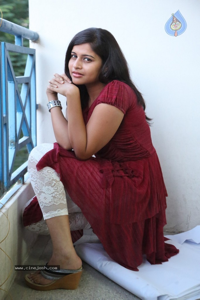 Sangeetha Photos - 13 / 33 photos