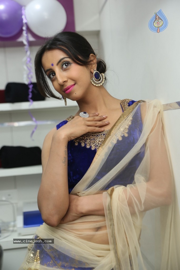 Sanjana Hot Photos - 42 / 70 photos