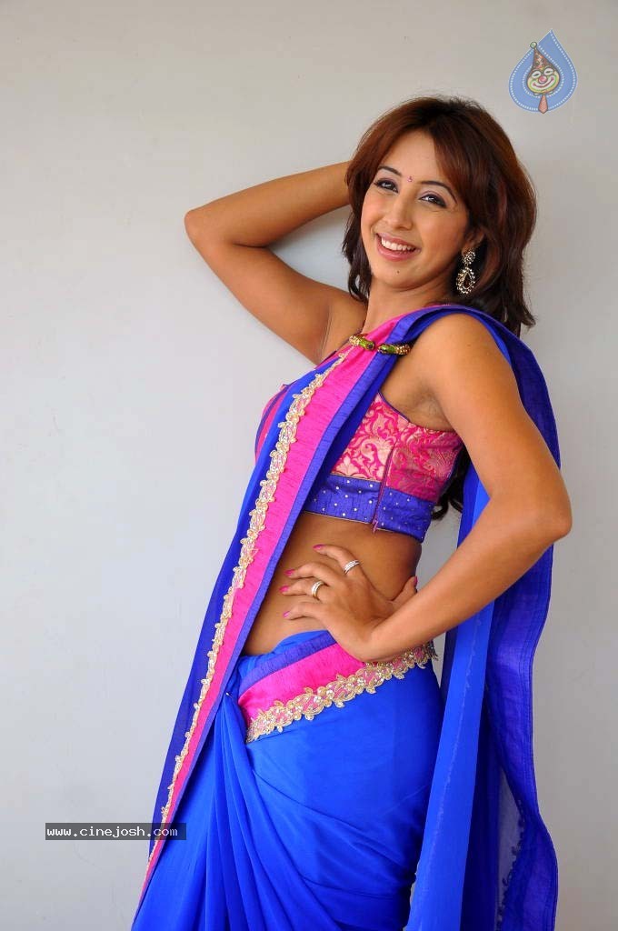 Sanjana Hot Stills - 71 / 85 photos