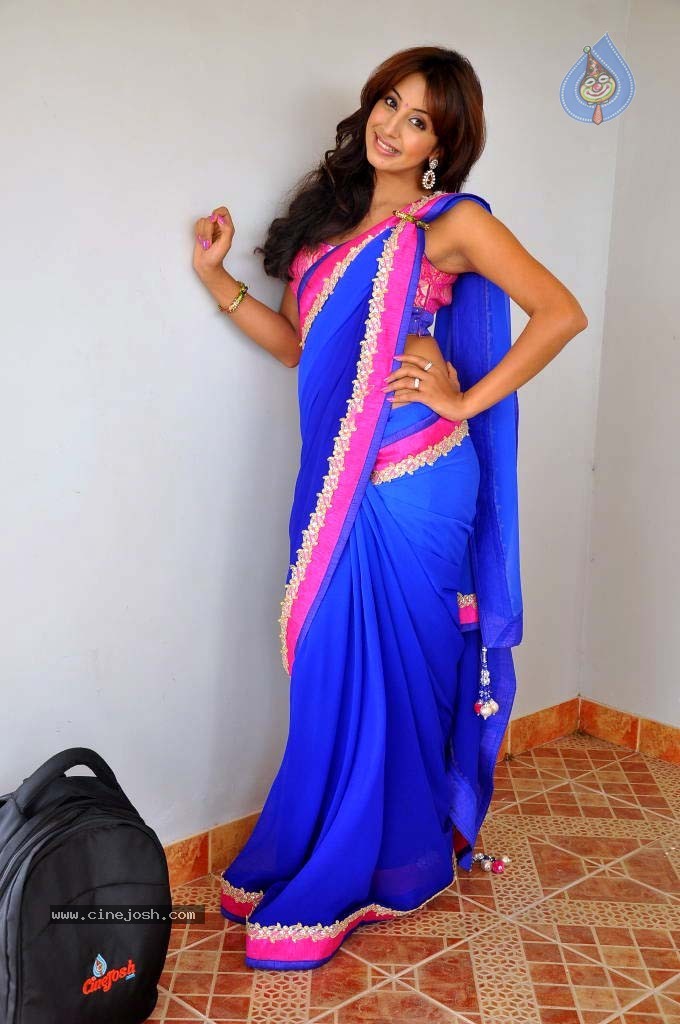 Sanjana Hot Stills - 80 / 85 photos