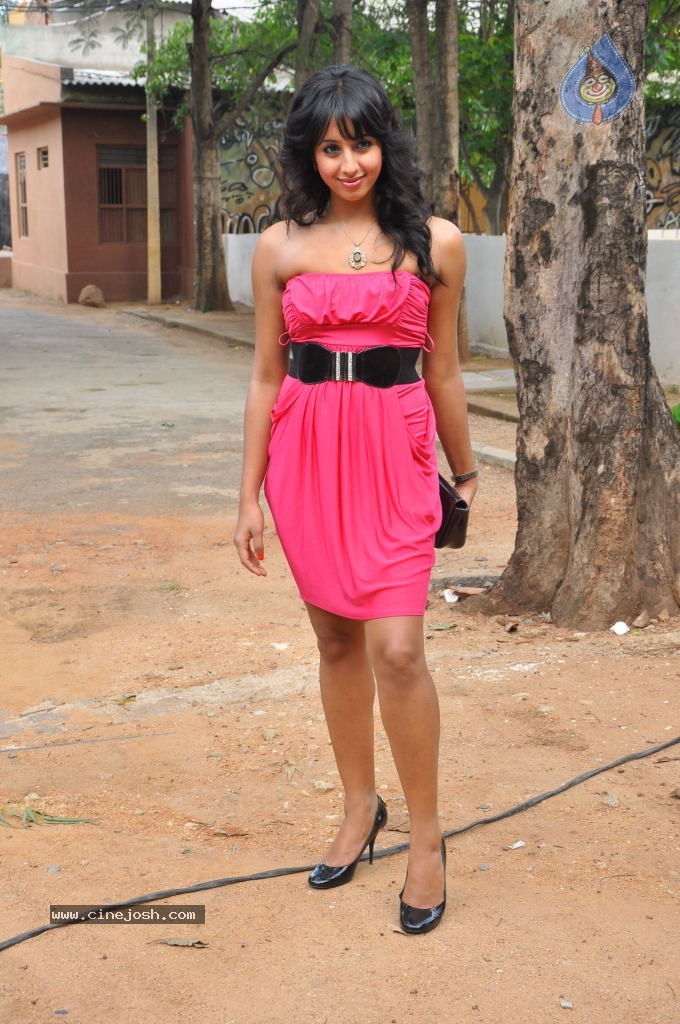 Sanjana Latest Photos - 42 / 50 photos