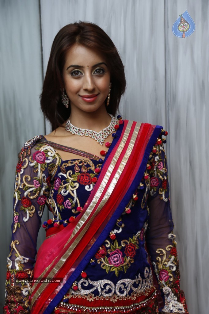 Sanjana New Hot Photos - 113 / 149 photos